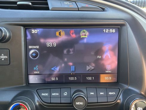 Used 2015 Chevrolet Corvette Stingray Coupe w/ Carbon Flash Badge Package image 18