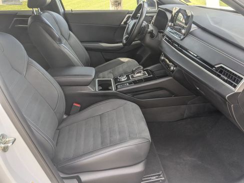 Used 2024 Mitsubishi Outlander SE Black Edition FWD image 39