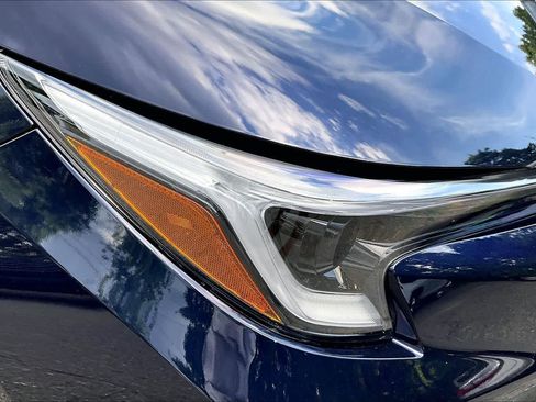 Certified 2025 Toyota Corolla SE w/ SE Premium Package FWD image 26