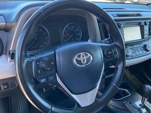 Used 2017 Toyota RAV4 XLE image 12