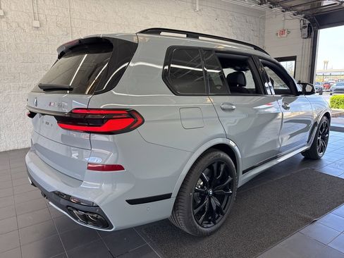 New 2025 BMW X7 M60i image 4