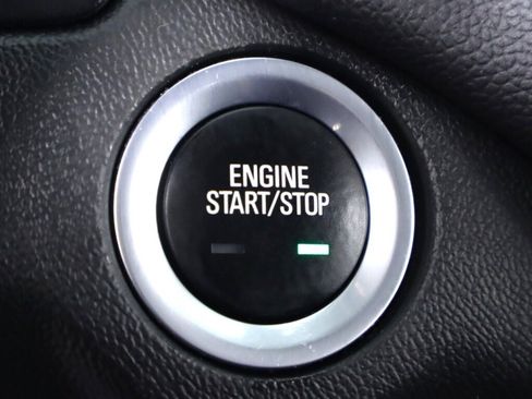 Used 2021 Chevrolet Equinox LT image 21