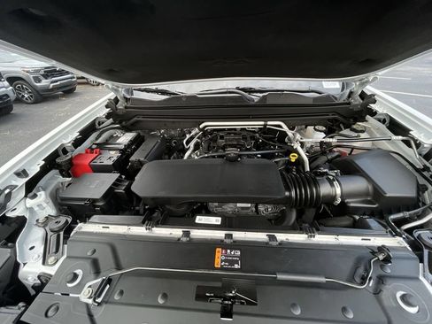 Certified 2026 Chevrolet Colorado W/T w/ WT Custom Package RWD image 29