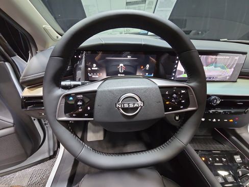 New 2025 Nissan Murano SL image 9