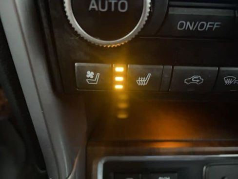 Used 2022 Subaru Ascent Touring image 19