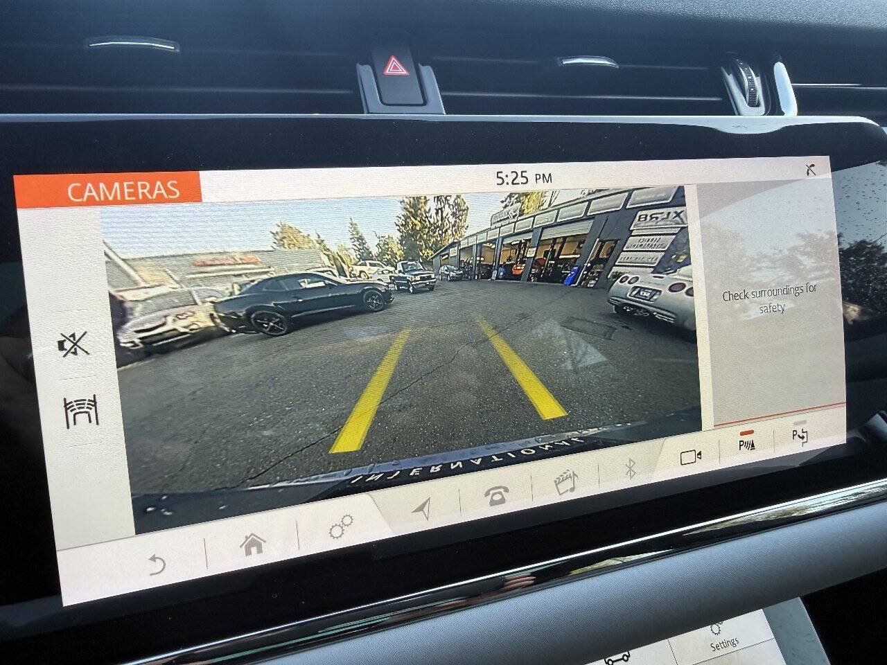 Used 2020 Land Rover Range Rover Evoque First Edition AWD/4WD image 25