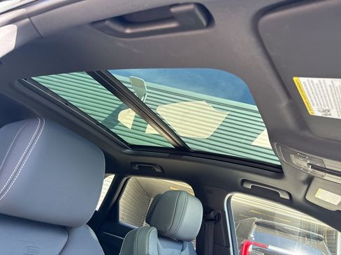 Used 2025 Audi Q3 2.0T Premium w/ Convenience Package image 18