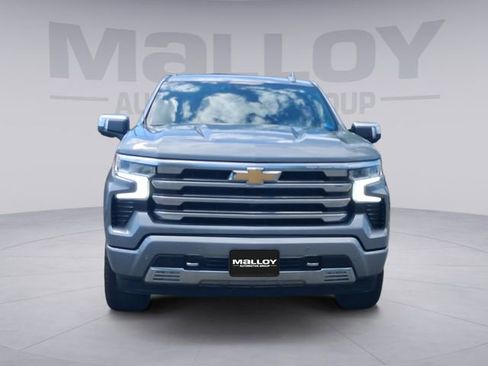 Used 2024 Chevrolet Silverado 1500 High Country w/ Technology Package AWD/4WD image 8