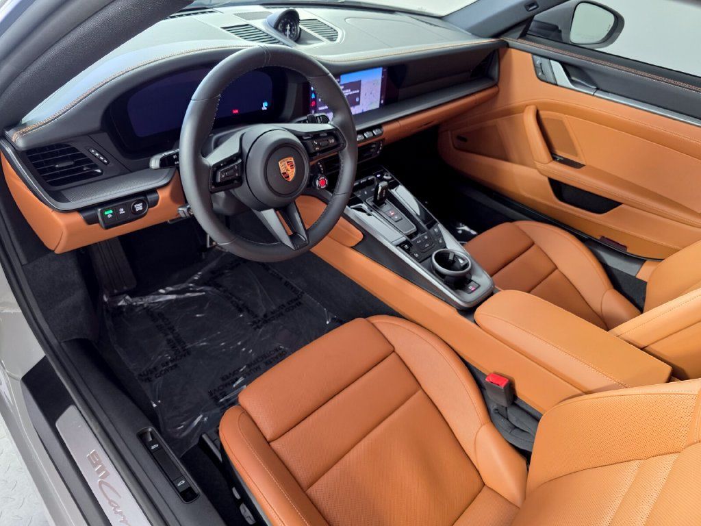 Used 2025 Porsche 911 Carrera RWD image 10