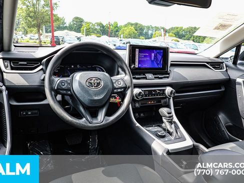 Used 2024 Toyota RAV4 LE AWD/4WD image 28
