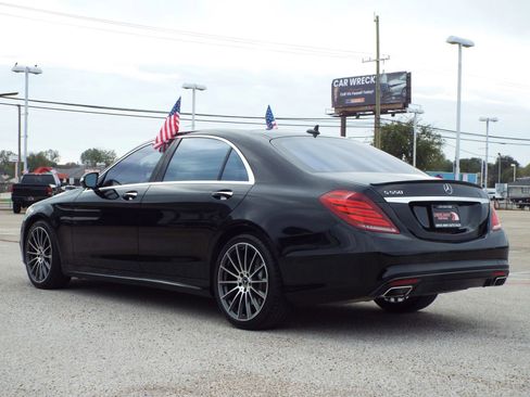 Used 2015 Mercedes-Benz S 550 Sedan w/ Sport Package w/ Sport Package image 8