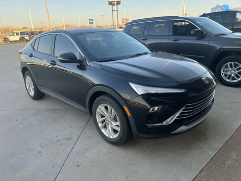 Used 2024 Buick Envista Preferred w/ Convenience I Package image 5