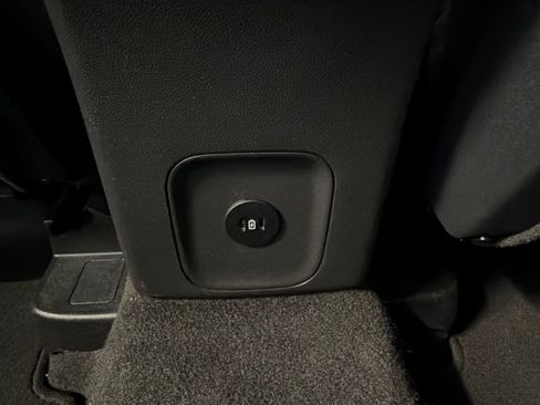 Certified 2025 Ford Escape Active AWD/4WD image 30