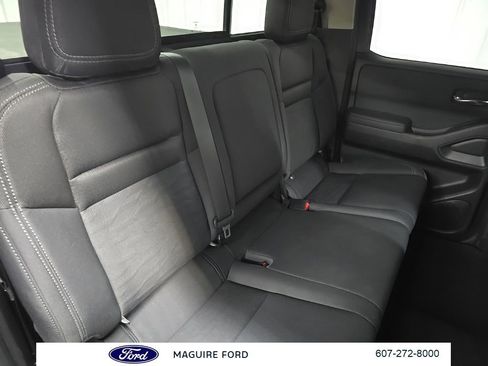 Used 2023 Nissan Frontier SV w/ SV Convenience Package AWD/4WD image 19