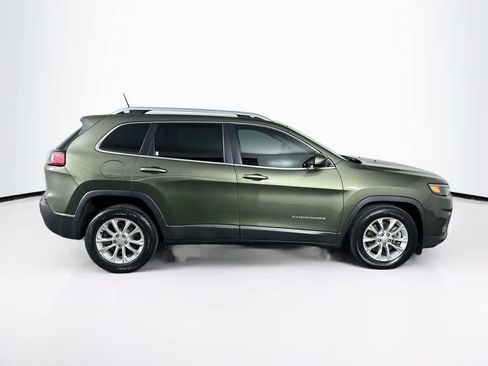 Used 2019 Jeep Cherokee Latitude w/ Popular Appearance Group FWD image 24