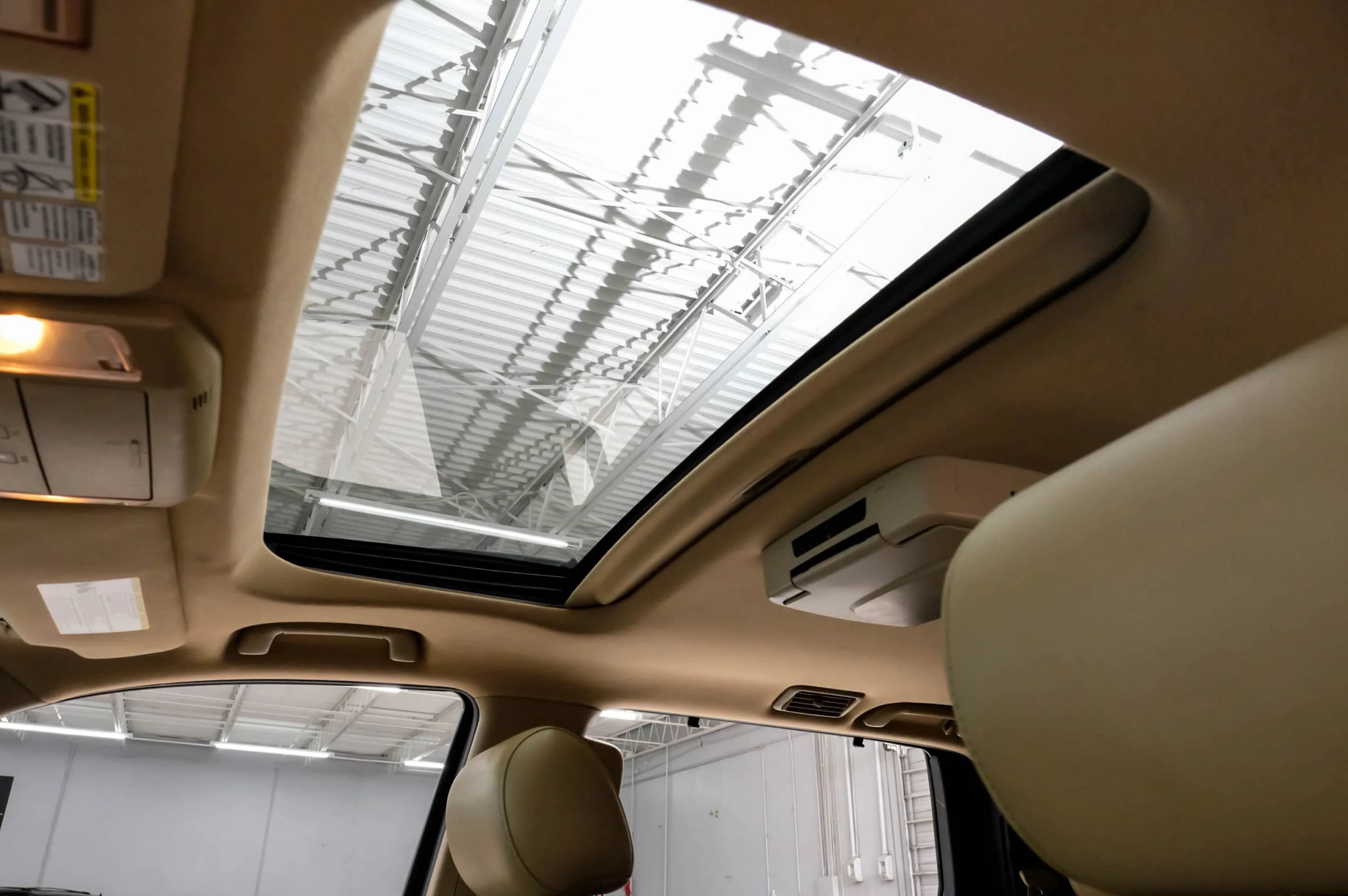 Used 2012 Toyota Sequoia Limited AWD/4WD image 4