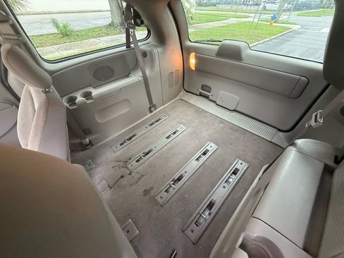 Used 2003 Dodge Grand Caravan Sport FWD image 9