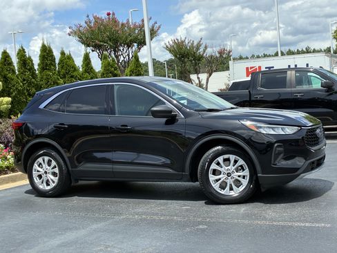 Used 2024 Ford Escape Active FWD image 3
