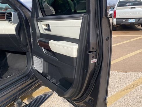 Used 2024 Toyota Sequoia Capstone image 10