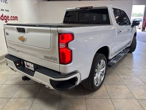 Used 2024 Chevrolet Silverado 1500 High Country w/ High Country Premium Package AWD/4WD image 7