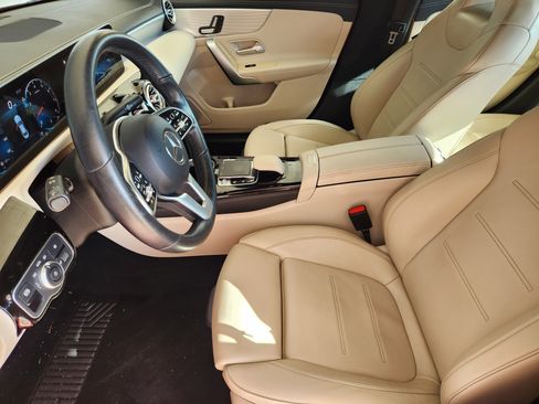 Used 2020 Mercedes-Benz CLA 250 image 14