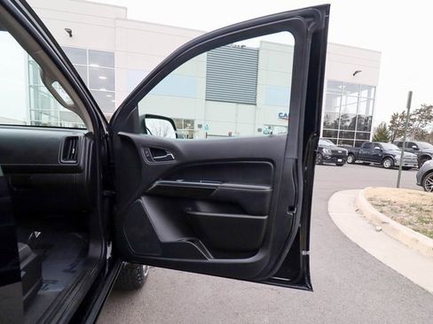 Used 2020 GMC Canyon SLE image 51