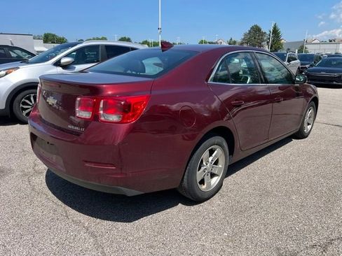 Used 2016 Chevrolet Malibu LT FWD image 3