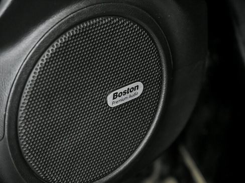 Used 2010 Chevrolet Camaro SS image 16