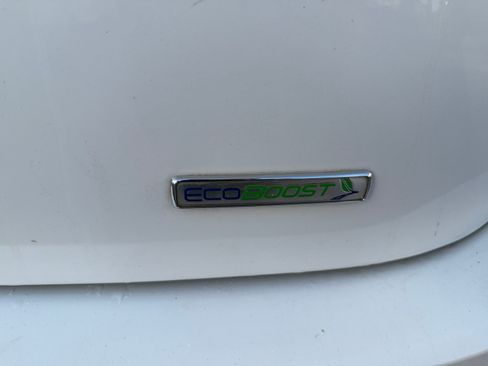 Used 2017 Ford Edge SE FWD image 29