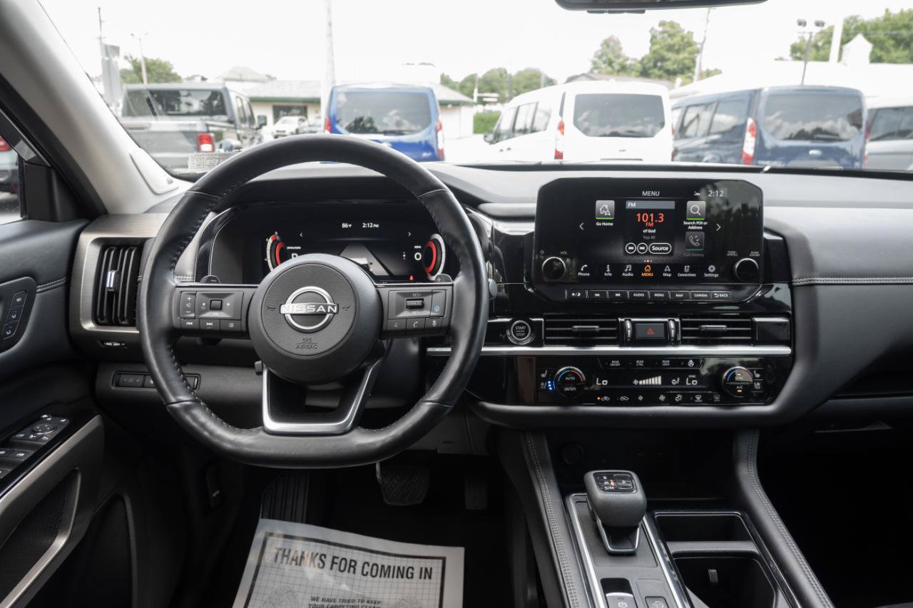 Used 2023 Nissan Pathfinder Platinum AWD/4WD image 22