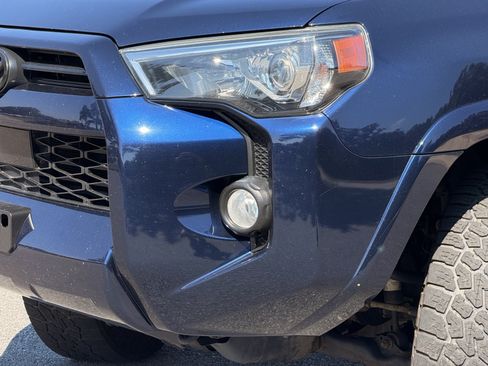 Used 2020 Toyota 4Runner SR5 Premium w/ Moonroof Package AWD/4WD image 8
