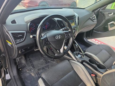 Used 2016 Hyundai Veloster Turbo image 18