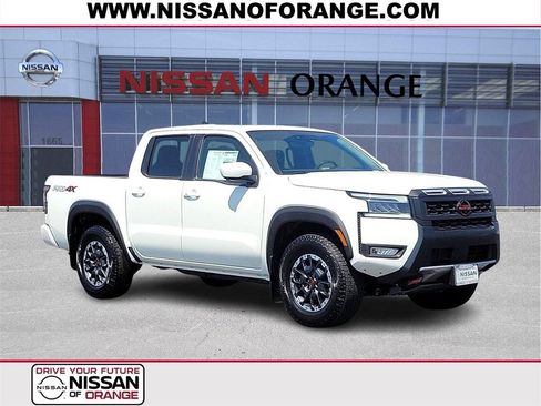 New 2025 Nissan Frontier PRO-4X w/ Pro Premium Package AWD/4WD image 1