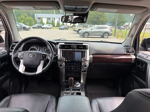 Used 2024 Toyota 4Runner Limited AWD/4WD image 7