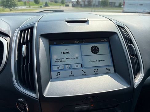 Used 2018 Ford Edge SEL w/ Equipment Group 201A AWD/4WD image 25