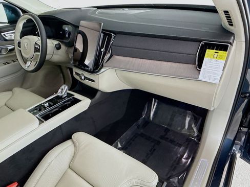 New 2026 Volvo XC90 T8 Ultra w/ Protection Package Premier AWD/4WD image 32