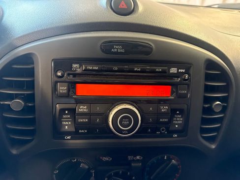 Used 2014 Nissan Juke S FWD image 26