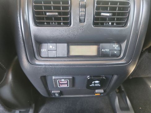 Used 2018 Nissan Pathfinder SL w/ Cargo Package FWD image 23