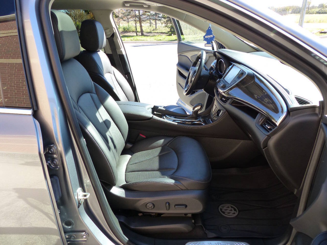 Used 2020 Buick Envision Essence AWD/4WD image 48