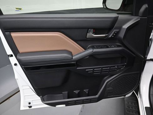 Certified 2025 Toyota 4Runner Limited image 11