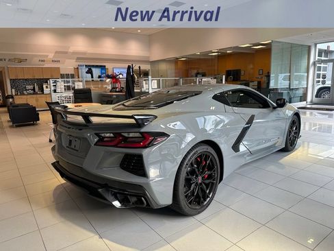 Used 2025 Chevrolet Corvette Stingray Preferred Cpe w/ Z51 Performance Package RWD image 8