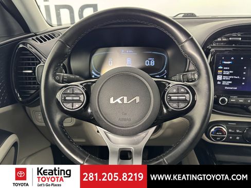 Used 2023 Kia Soul EX image 27
