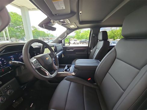 New 2026 Chevrolet Silverado 2500 LTZ w/ LTZ Convenience Package AWD/4WD image 21