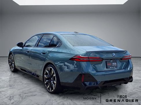 Used 2026 BMW 540i xDrive w/ Executive Package AWD/4WD image 2