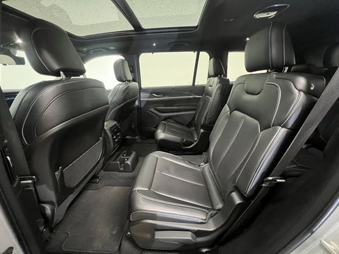 Used 2024 Jeep Grand Cherokee L Limited w/ Luxury Tech Group II image 5