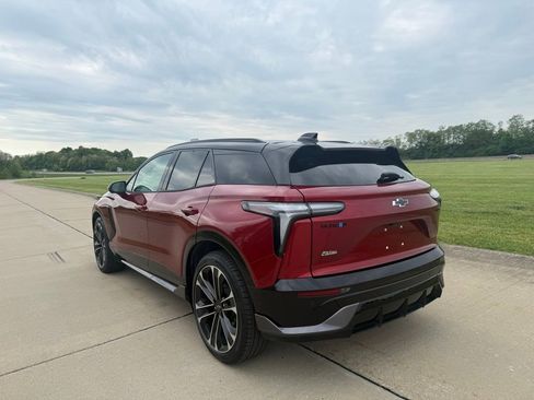 Used 2025 Chevrolet Blazer EV SS AWD/4WD image 8