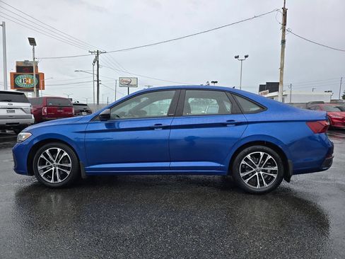 Used 2024 Volkswagen Jetta Sport FWD image 9