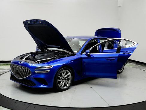 Used 2022 Genesis G70 2.0T image 9