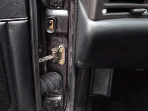 Used 1988 Porsche 944 Turbo RWD image 56