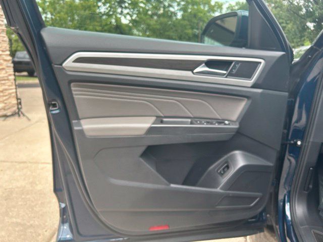 Used 2022 Volkswagen Atlas SE AWD/4WD image 12